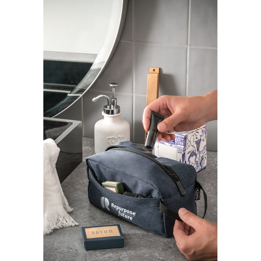 REPURPOSE BAG. Kosmetiktasche aus rPET 600D