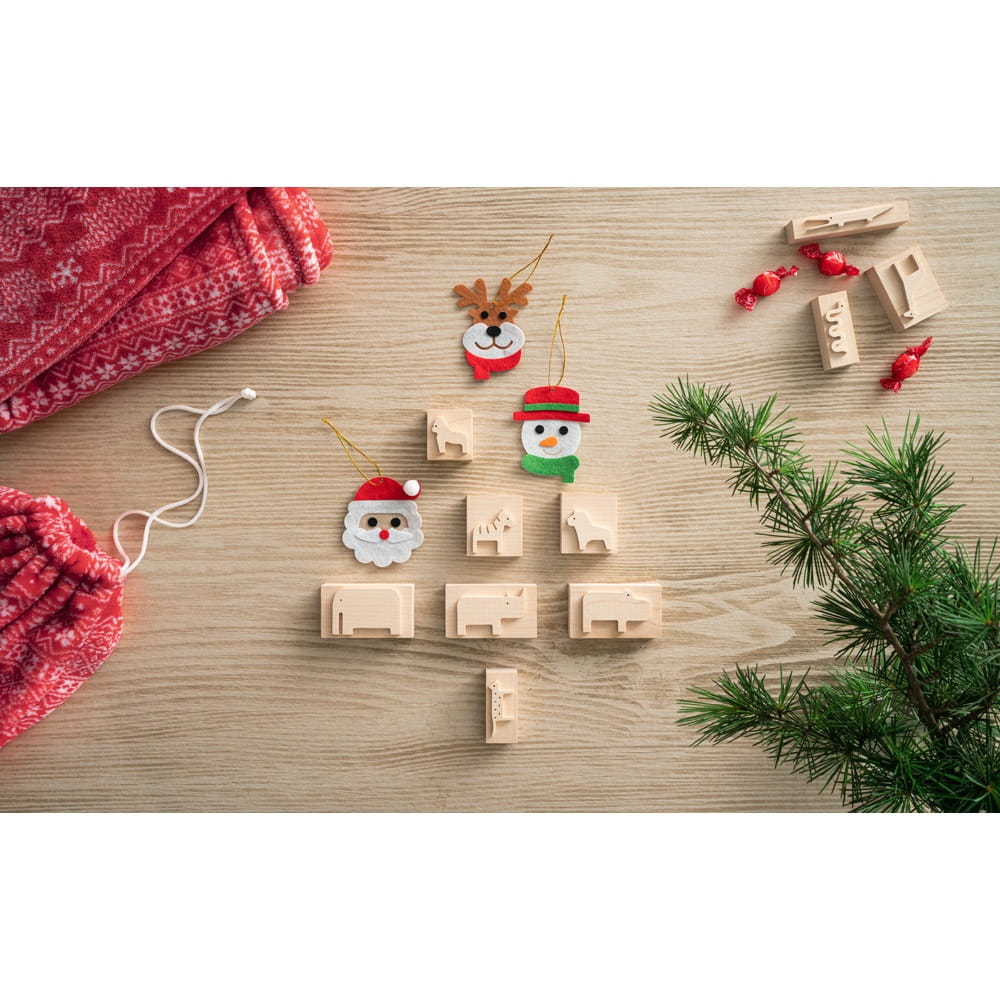 DEER. Weihnachtsfiguren zum Aufhängen