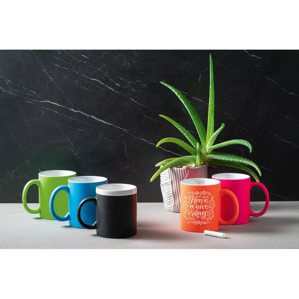LYNCH. Keramikbecher 350 ml mit neonfarbener Oberfläche